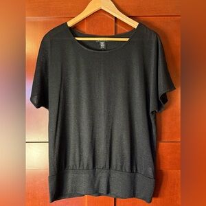 💚Apostrophe Black Short Sleeve Top With Subtle Shimmer